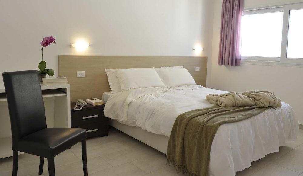 Fogliano Marina Residence Hotel Rubino מראה חיצוני תמונה