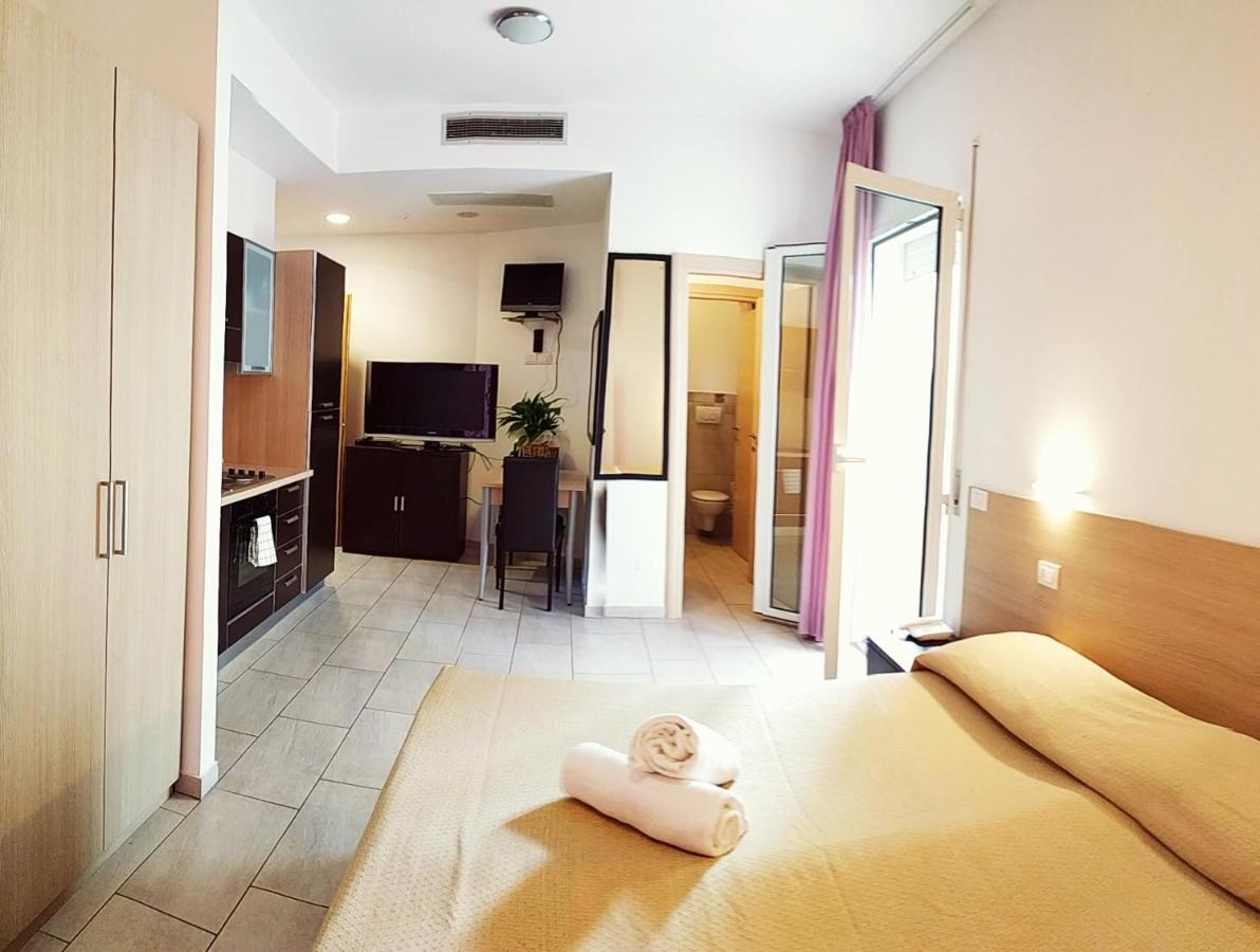 Fogliano Marina Residence Hotel Rubino מראה חיצוני תמונה